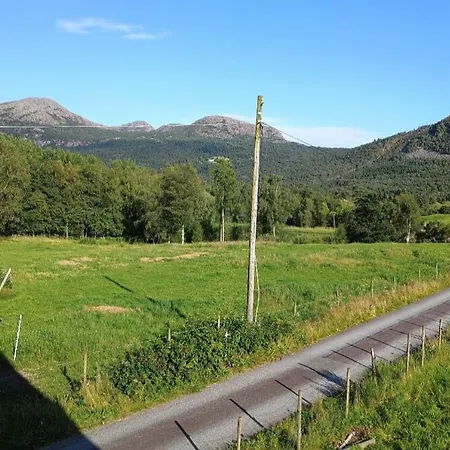 Small Farm In Bjorheimsbygd, 30 Min From Preikestolen Holiday home Jorpeland
